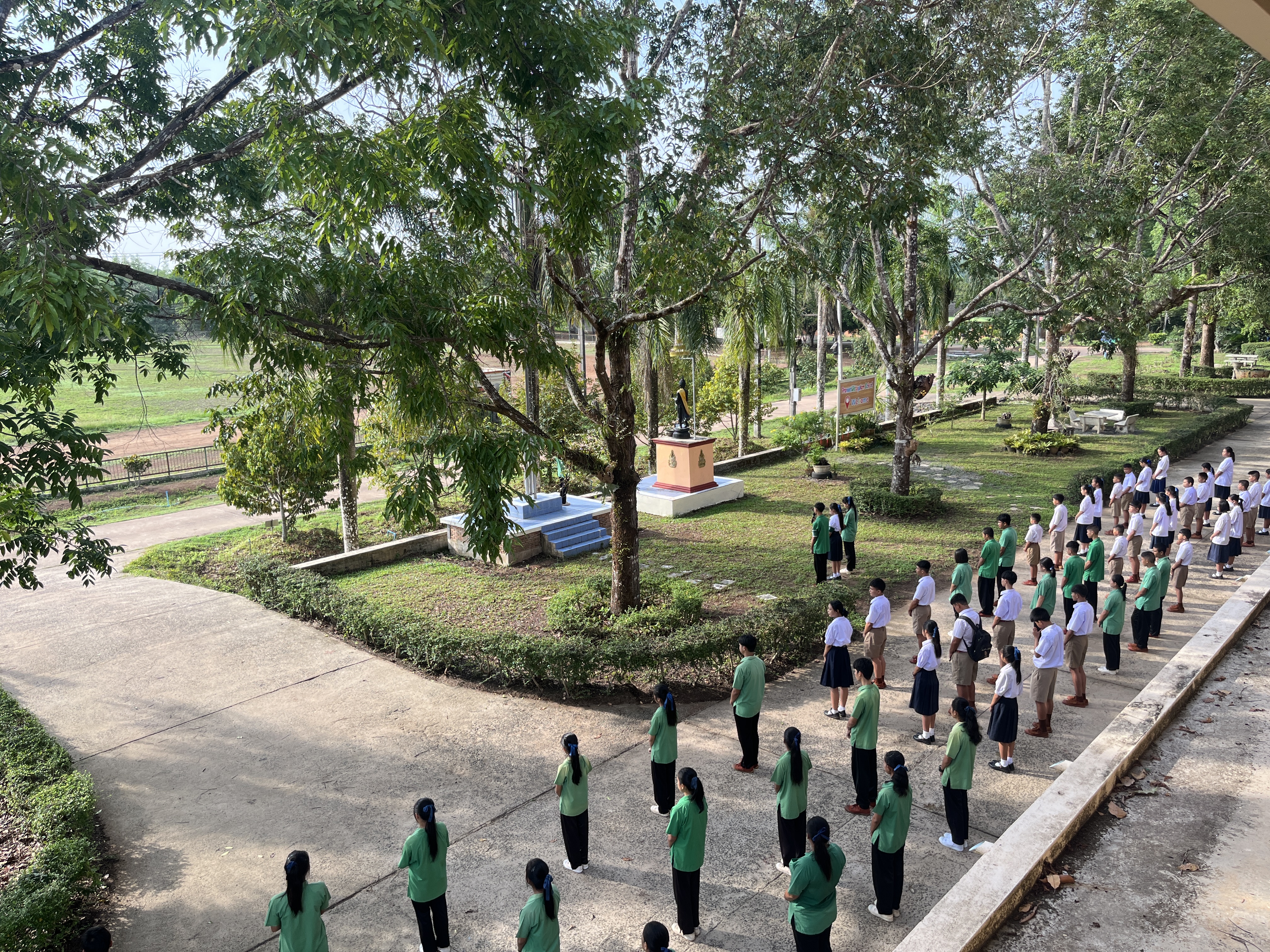 โรงเรียนประณีตวิทยาคม